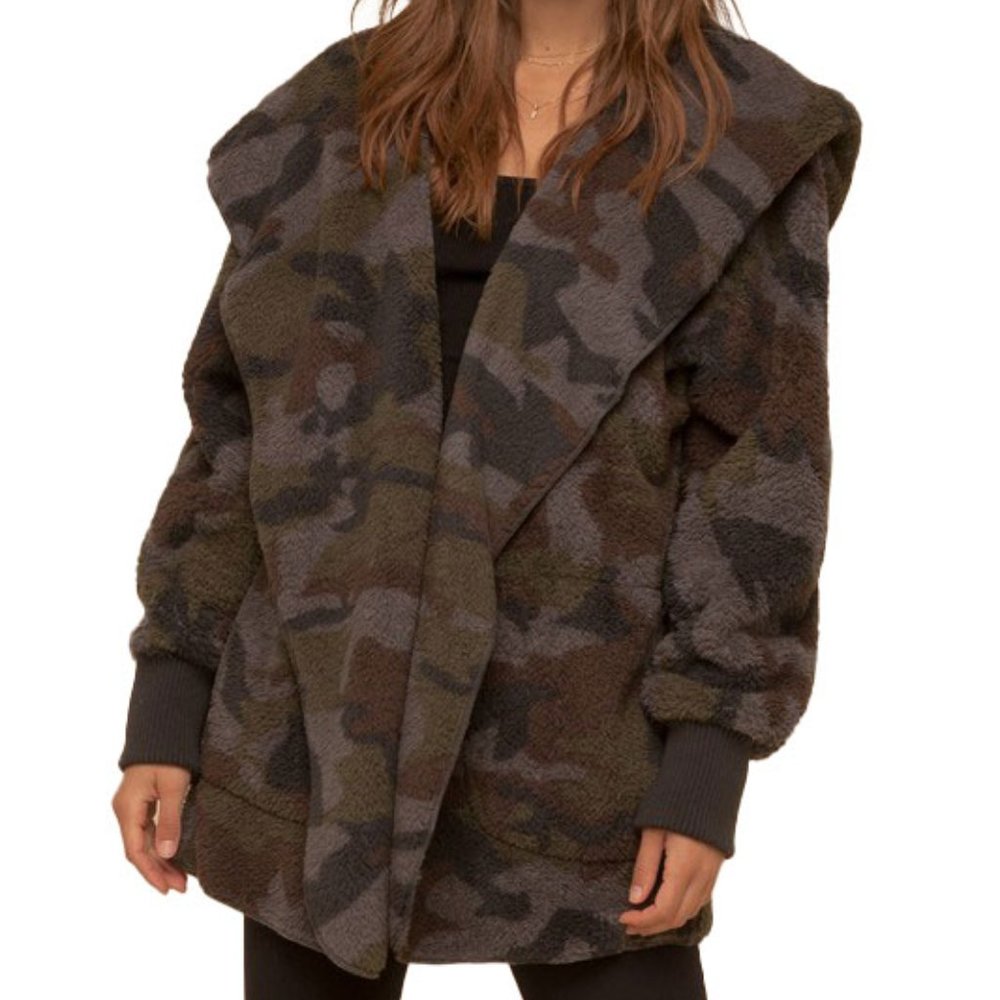 Camo Hooded Sherpa - Picture 2 of 6